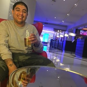 Meet your Posher, Edwin